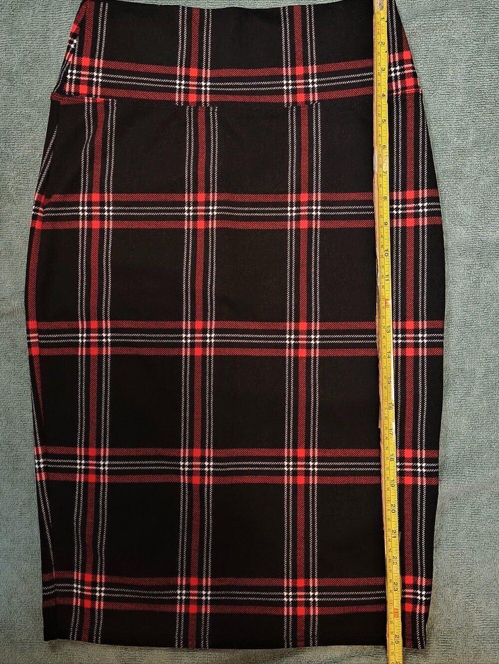 Minefree Plaid Pencil Midi Skirt Size Medium Black Red